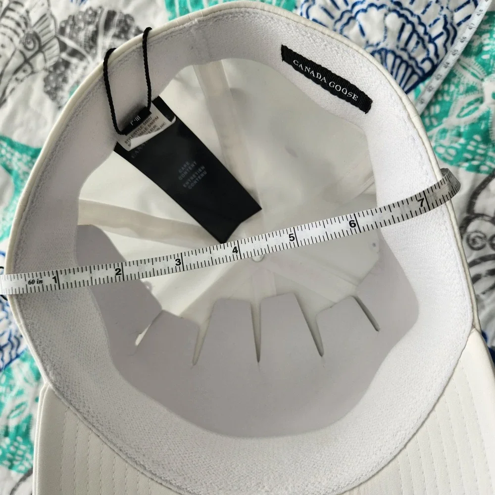 Authentic Canada Goose Tech Cap White Black Unisex Baseball Hat S/M Designer‎